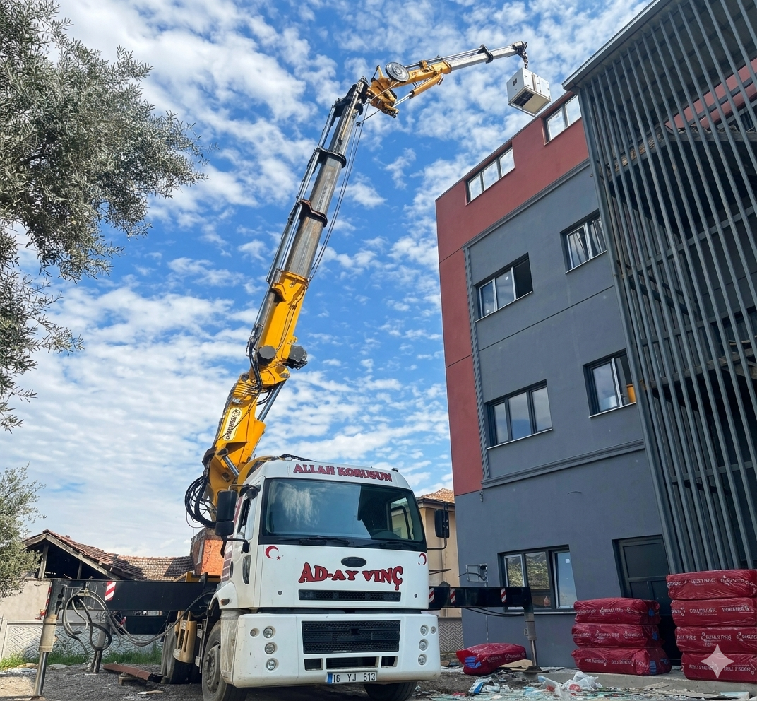 Yıldırım Kiralık Vinç Hizmeti ile Güvenli Yük Taşıma